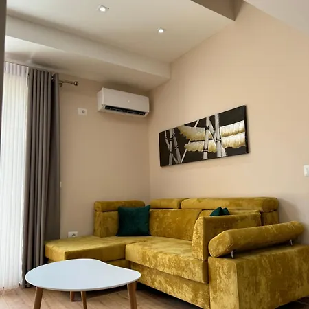 Apartment Haris *