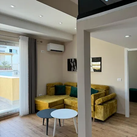 Haris Apartment Tirana