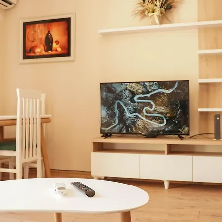 Haris Apartmán Tirana