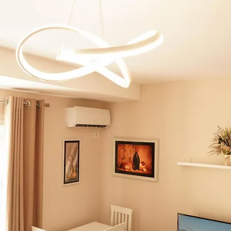 Apartment Haris *