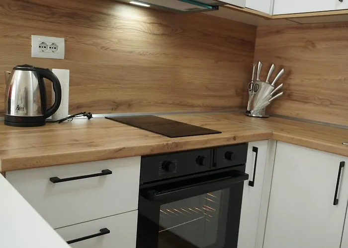 Haris * ティラナ